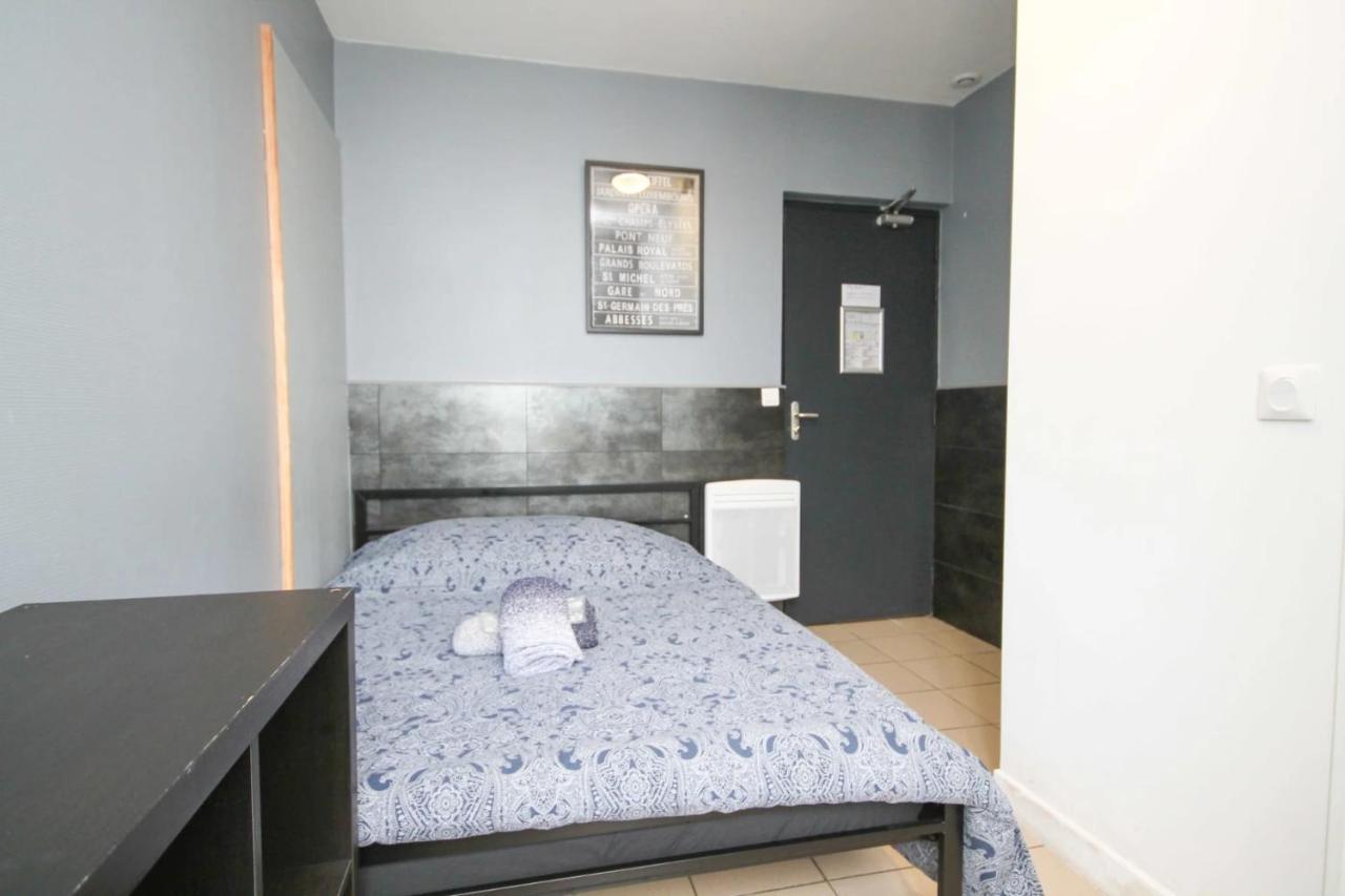 02 - Chambre Avec Lit Double Et Sdb Prive Wifi Saint-Denis  Eksteriør bilde